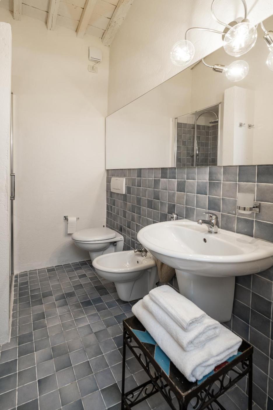 Scarlea Rooms Cecina  Exterior foto